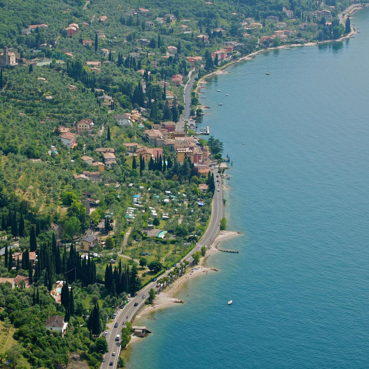 Wonderful Lake View Apartments With Pool With Breakfast Gardasee Torri Del Benaco Exterior photo